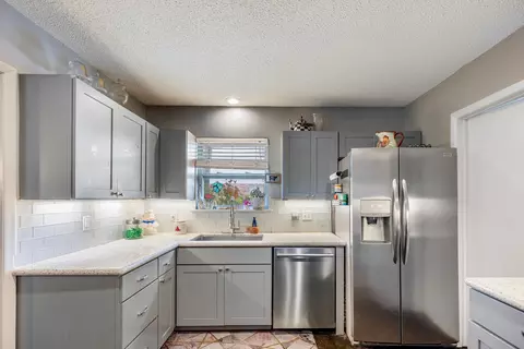 Kitchen - 2907 Tanglewood Dr, Commerce, TX 75428 photo 1 of 3