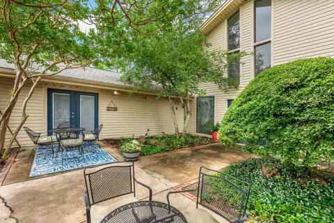 Exterior - 2907 Tanglewood Dr, Commerce, TX 75428 photo 8 of 14