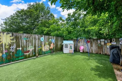 Exterior - 2907 Tanglewood Dr, Commerce, TX 75428 photo 5 of 14