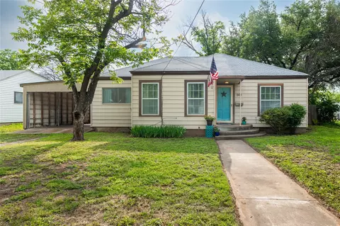609 Poplar Dr, Brady, TX 76825