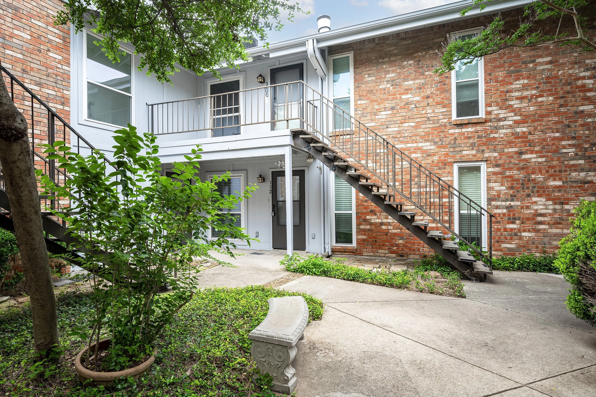 4317 Hartford St Unit 209  