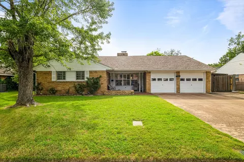 309 Staffordshire Dr, Irving, TX 75061