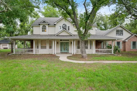 8208 Ravenswood Rd, Granbury, TX 76049