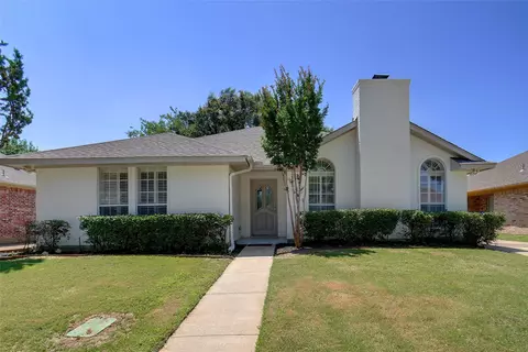 2414 Garden Park Ct, Arlington, TX 76013
