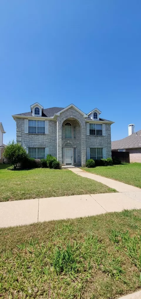 9302 Vista Cir, Irving, TX 75063