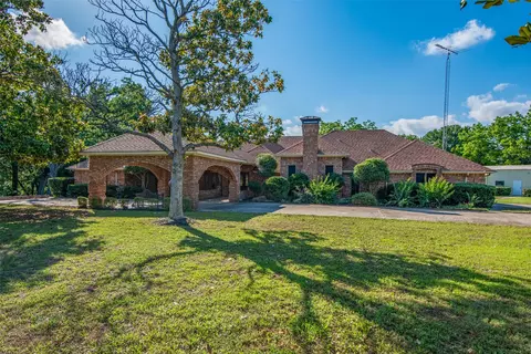 139 Golden Rd, Sherman, TX 75090