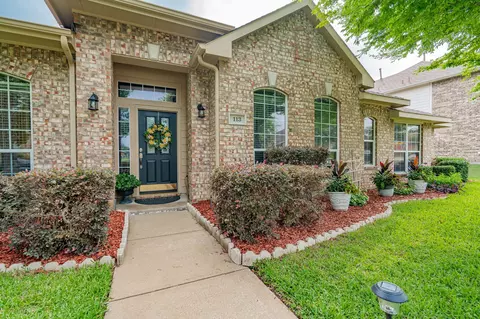 113 Hickman St, Cedar Hill, TX 75104