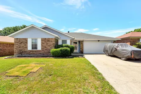 6408 High Lawn Ter, Watauga, TX 76148