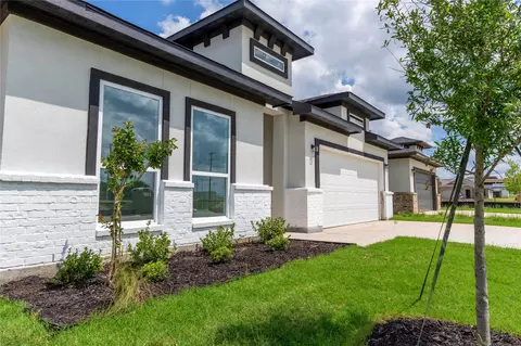 115 Labein Ave, Greenville, TX 75402