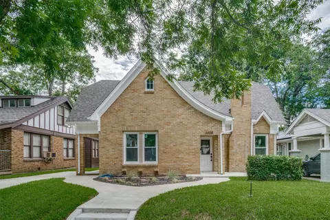 2828 Willing Ave, Fort Worth, TX 76110