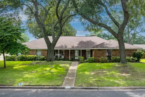 717 Belmont St, Athens, TX 75751