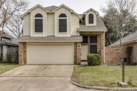 6844 Driffield Cir E, North Richland Hills, TX 76182