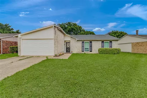 5501 Gibson Dr, The Colony, TX 75056