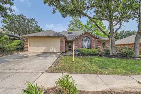 7936 Hunters Glen Dr, Watauga, TX 76148
