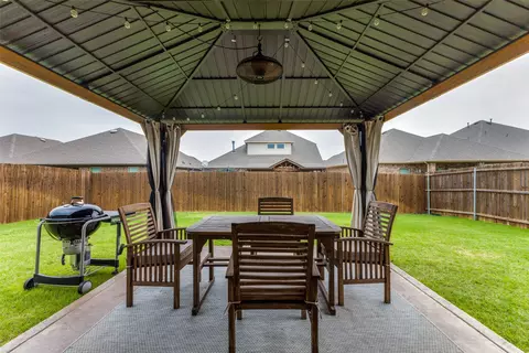 Exterior - 4033 Ellinger Dr, Heath, TX 75126 photo 4 of 6