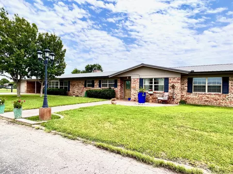 1876 Us Highway 380 E, Graham, TX 76450
