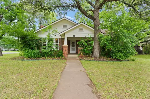 901 Prairie Ave, Cleburne, TX 76033