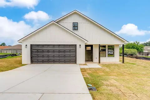 4036 Dakota Trl, Granbury, TX 76048
