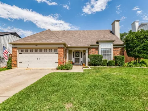 4345 Woodglen Dr, Grapevine, TX 76051