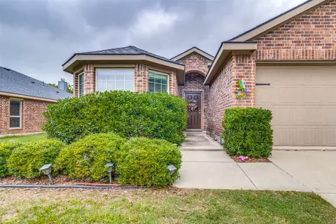1516 Colgate Dr, Van Alstyne, TX 75495