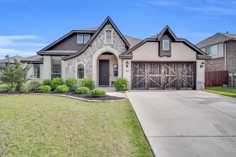 5401 Strong Stead Dr, Fort Worth, TX 76123