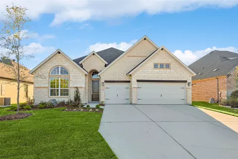 1005 Franklin Dr, Mansfield, TX 76063