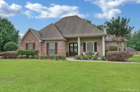 2220 Forest Hills Blvd, Haughton, LA 71037