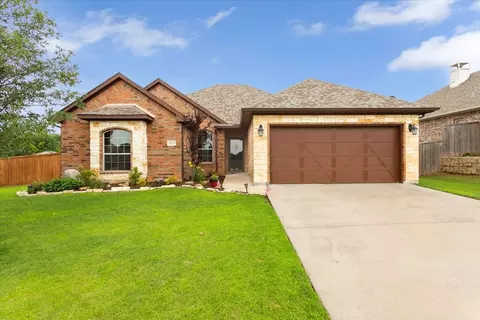 3215 Lexington Dr, Sherman, TX 75092