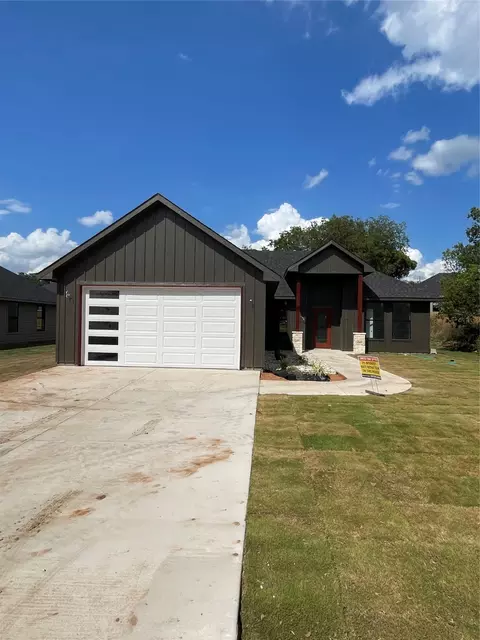 5524 Stonegate Cir, Granbury, TX 76048