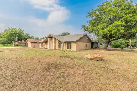 2933 Cortez Dr, Fort Worth, TX 76116