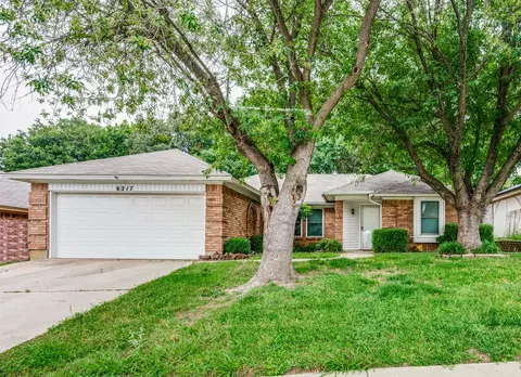 6217 Firebird Dr, Watauga, TX 76148