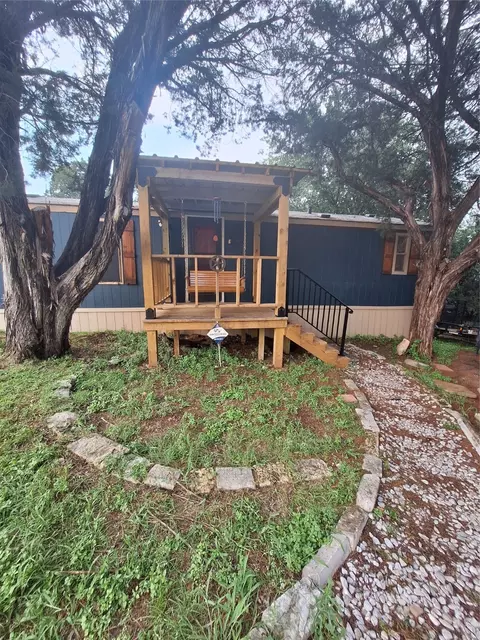 3284 Flint Ct, Granbury, TX 76048