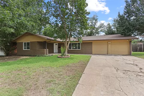 716 Valley View Dr, Arlington, TX 76010