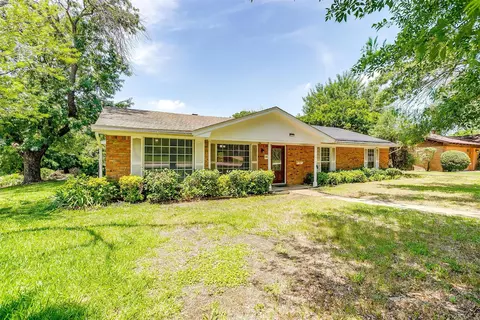 6620 Trail Lake Dr, Fort Worth, TX 76133