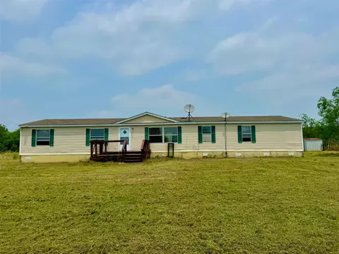 1011 Ben Dr, Cleburne, TX 76031