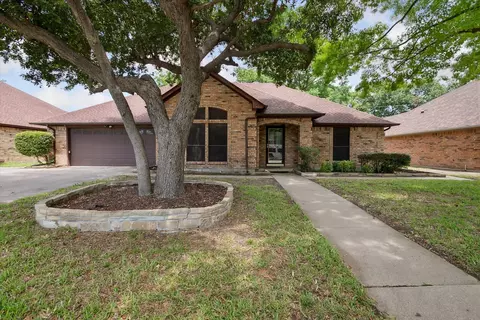 5632 Puerto Vallarta Dr, North Richland Hills, TX 76180