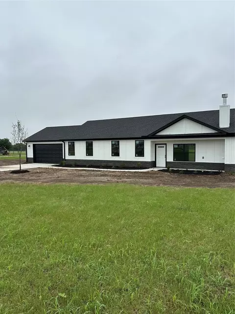 817 Ritchey, Valley View, TX 76272