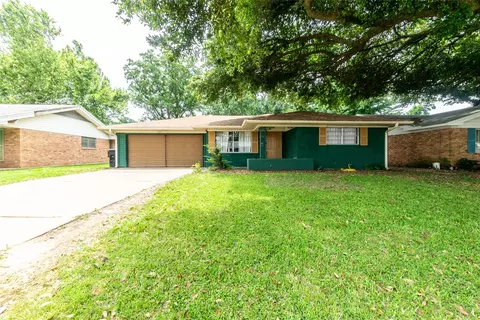 1305 Oden St, Shreveport, LA 71104