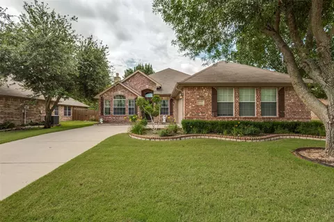 222 Ashlawn Dr, Midlothian, TX 76065