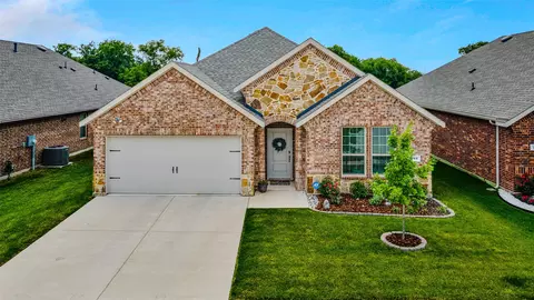 763 Philadelphia St, Heath, TX 75032