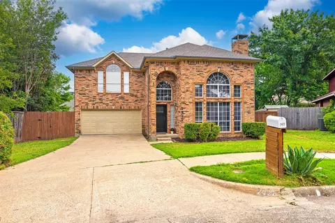 2422 Whispering Cove Cir, Garland, TX 75044