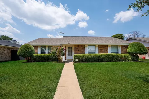 2913 Hillsdale Ln, Garland, TX 75042