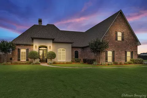 409 Kingston Plantation Blvd, Benton, LA 71006