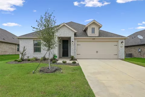 1021 Verde Valley Ln, Crowley, TX 76036