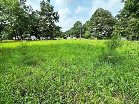 28 Ashley Avenue, Streetman, TX 75859
