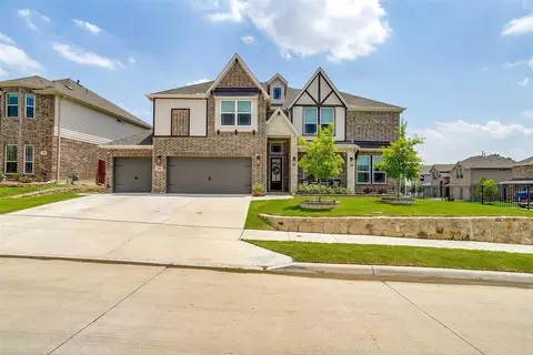 6000 Warden Lake Trl, Fort Worth, TX 76179