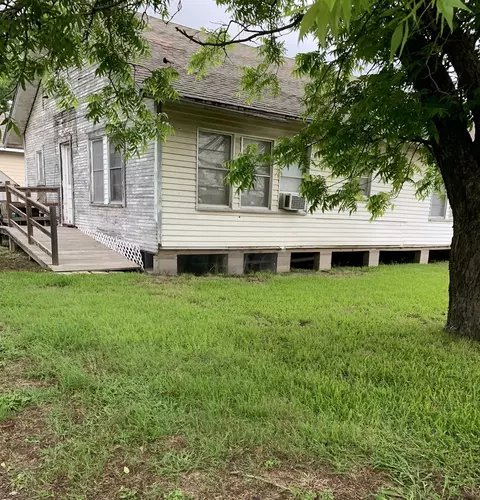 301 N Carpenter St, Mart, TX 76664