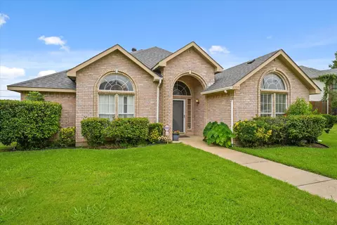 6305 Shorecrest Dr, Rowlett, TX 75089