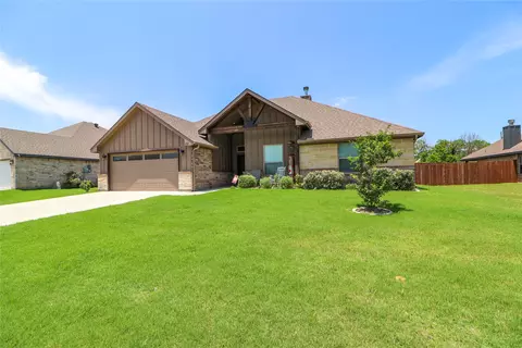 137 Wiley St, Stephenville, TX 76401