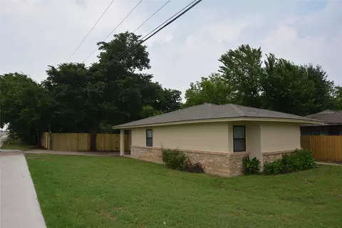 3201 Denman St, Fort Worth, TX 76119